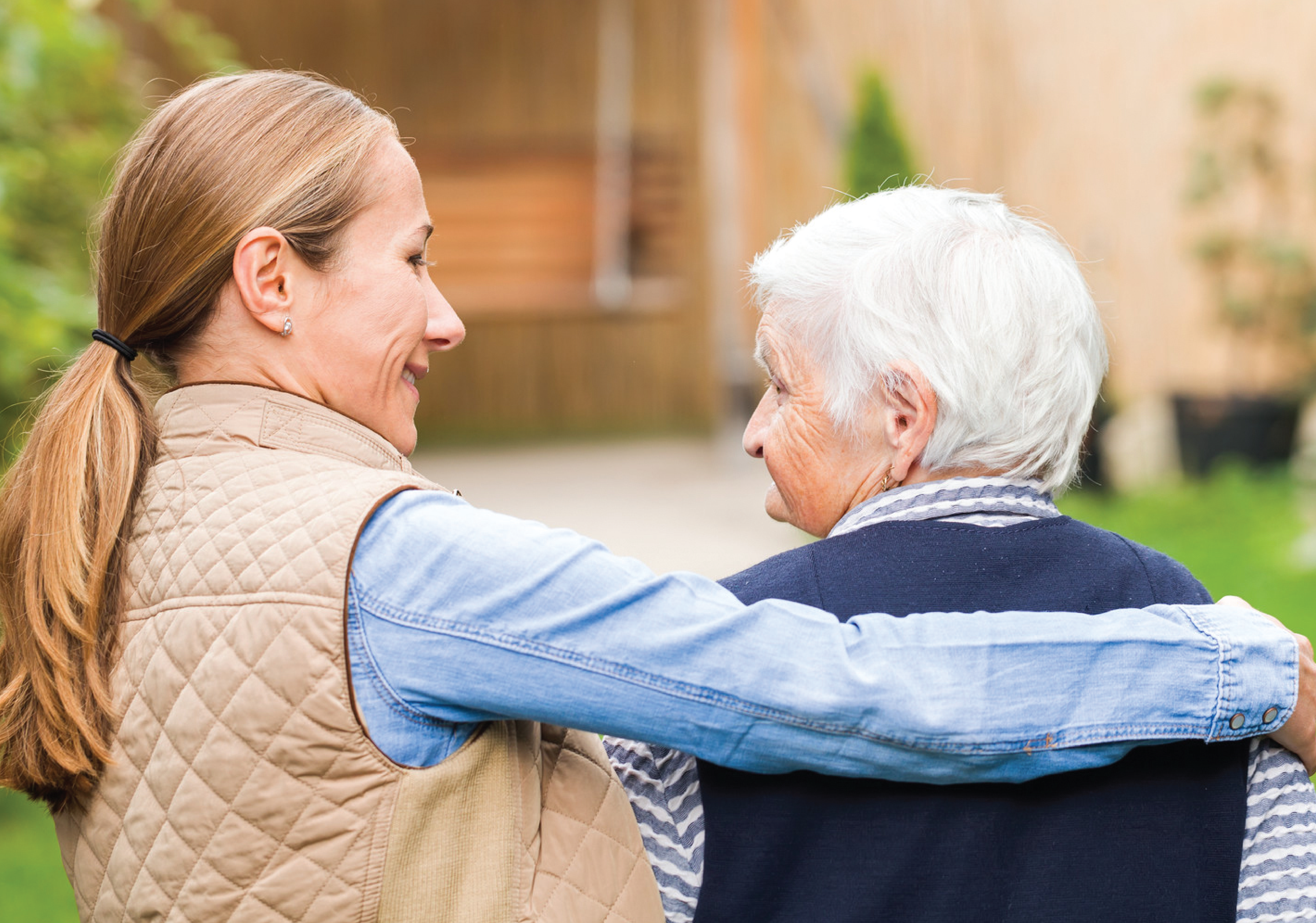 Pflegekraft bei einem Zuhause, 24 Stunden Betreuerin